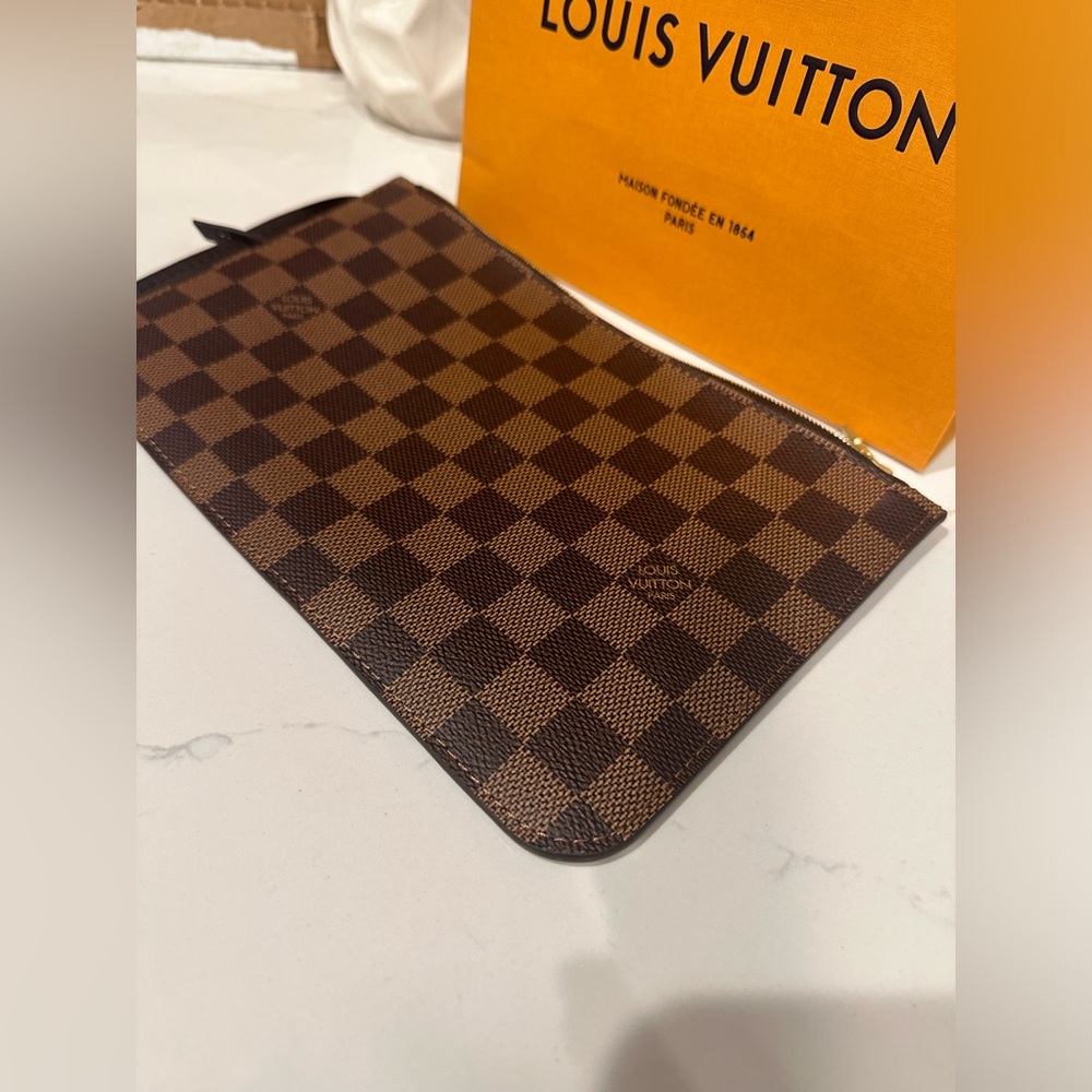 Louis Vuitton Authentic Damier Ebene Pouch
